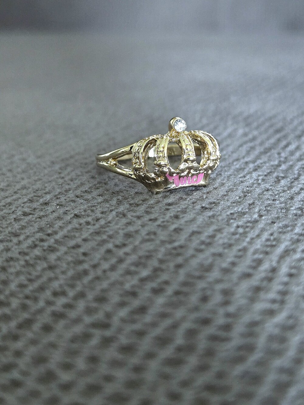 Juicy🍊 Couture Textured Crown👑 Ring💍 - Picture 10 of 16